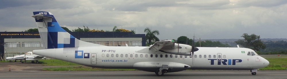 ATR-72-500, fabricado pela Aerospatiale / Alenia, fabricado em 2009 e entregue para a companhia em 09.02.20120, fotografado no Aeroporto de Braslia, em 23 de dezembro de 2012 (Foto/Crdito: Fernando Toscano, Portal Brasil).