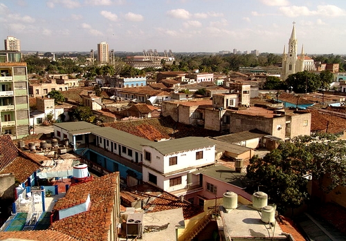 Camagey (3 maior cidade de Cuba) - FOTO/CRDITO: http://pt.wikipedia.org/wiki/Ficheiro:Camaguey_rooftops_3.jpg