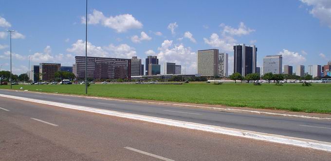 Brasilia - Setor Bancrio Sul ao fundo (Foto: Portal Brasil)