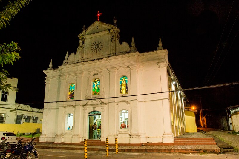 A religião católica é a mais seguida de Moju.