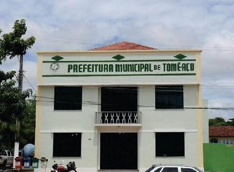 A Prefeitura é o órgão responsável pela administração da cidade de Tomé-Açu.