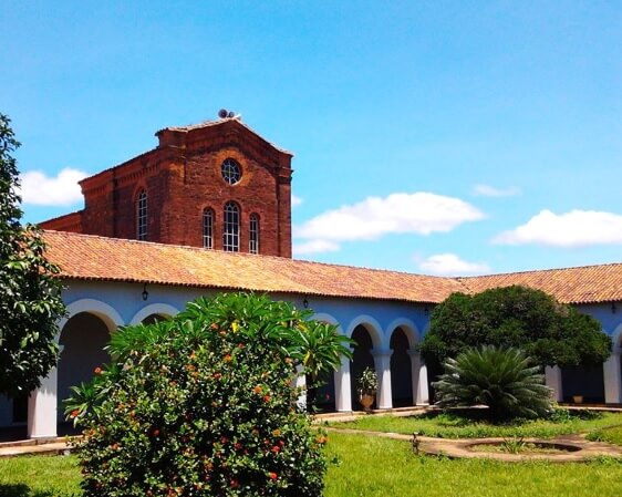 O antigo “Convento Santa Rosa de Lima” é sede dos Padres Dominicanos, em Porto Nacional.