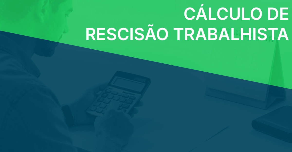 Pessoa conferindo o pagamento de rescisão contratual usando uma calculadora ao lado de um contracheque e um calendário neutros. Cena de mesa limpa; contracheque e calendário neutros; sem marcas ou dados pessoais; estilo editorial acessível.