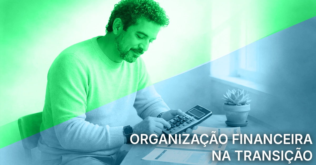 Pessoa conferindo cálculo do seguro-desemprego com calculadora e holerites ao lado, em mesa neutra Cena editorial, limpa e acolhedora; sem marcas ou dados pessoais; sugere organização financeira durante a transição.